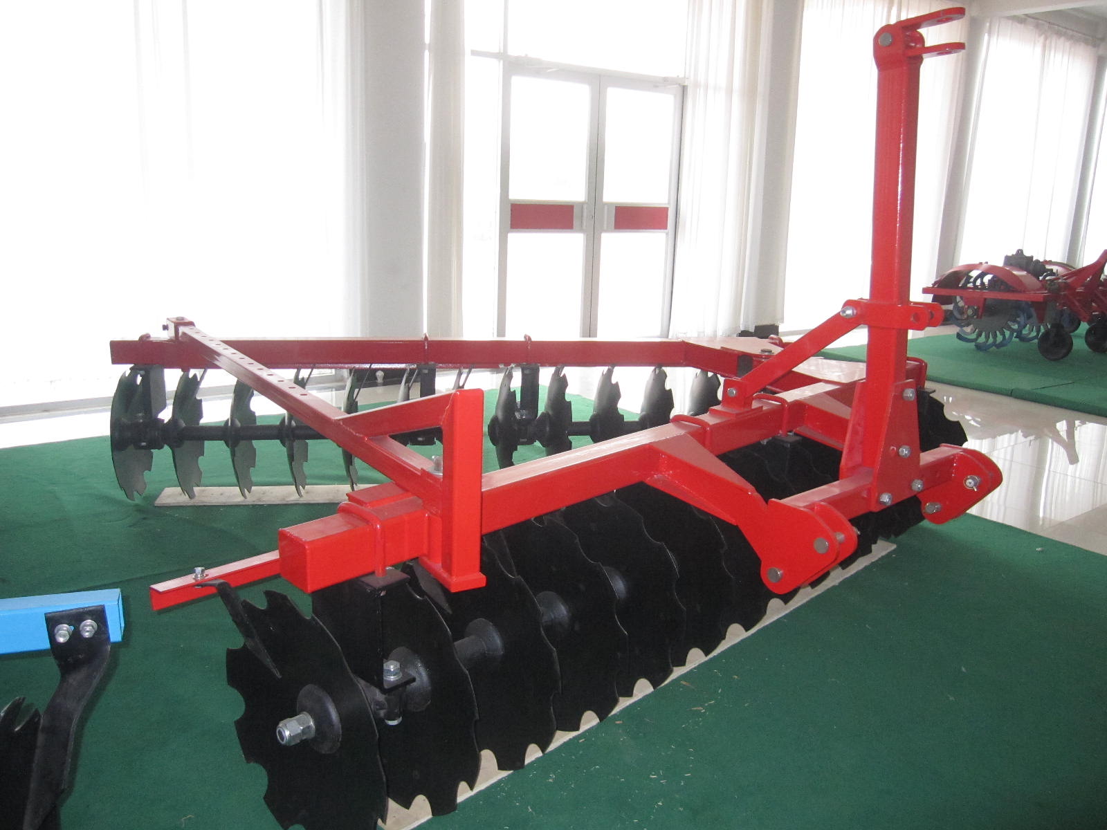 1BJX-OFFSET-MEDIUM-SIZED-DISC-HARROW 